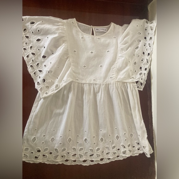 ZARA ruffled sleeves white blouse - Picture 2 of 5
